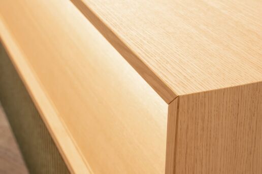 Thekenaufsatz in Eiche Furnier auf Gehrung verleimt