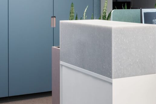 Schrankaufsatz in Smile Plastics Farbe Grey Mist