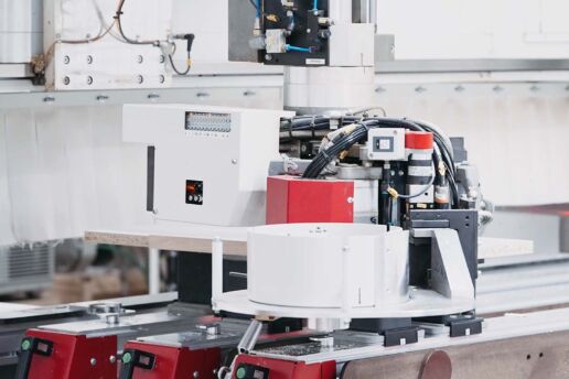 Kantenverleimung und Kantenführung mit Kantenkassette